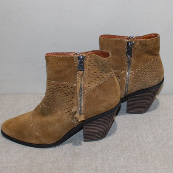 VGC LADIES LUCKY BRAND SUEDE LEATHER ANKLE BOOTS - 8 1/2 - - Picture 3 of 9